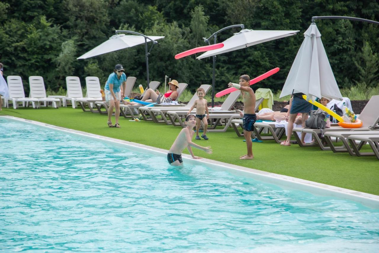 Aquadar Hotel Man'kivka Ngoại thất bức ảnh