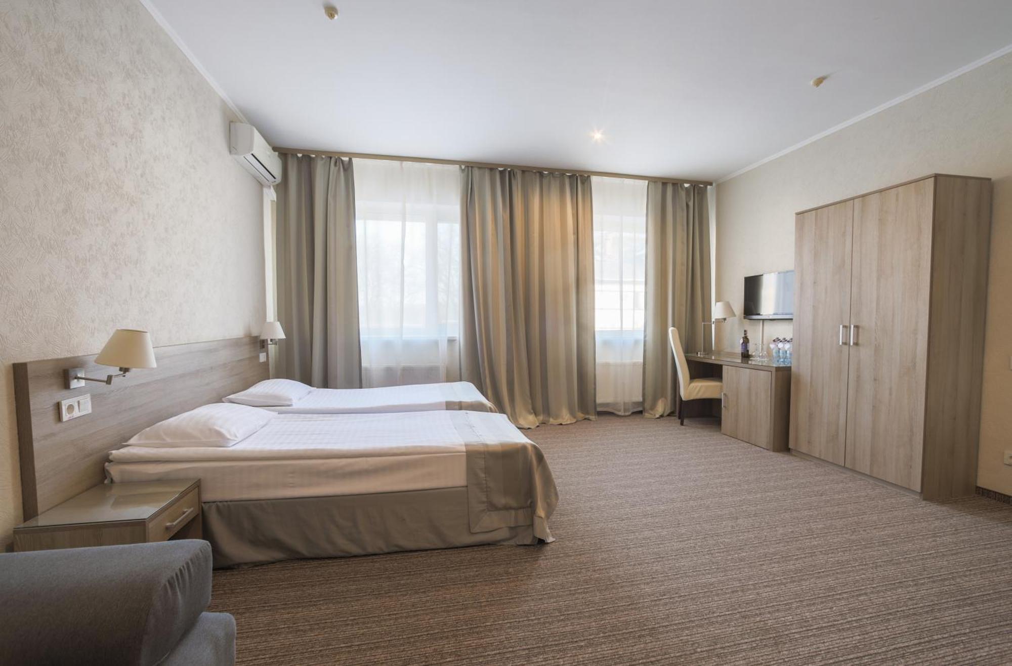 Aquadar Hotel Man'kivka Ngoại thất bức ảnh